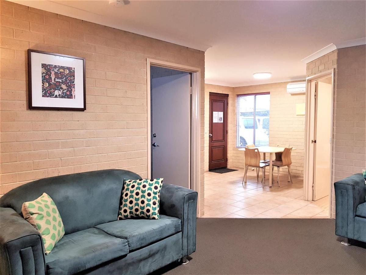 Albany Holiday Units Екстер'єр фото