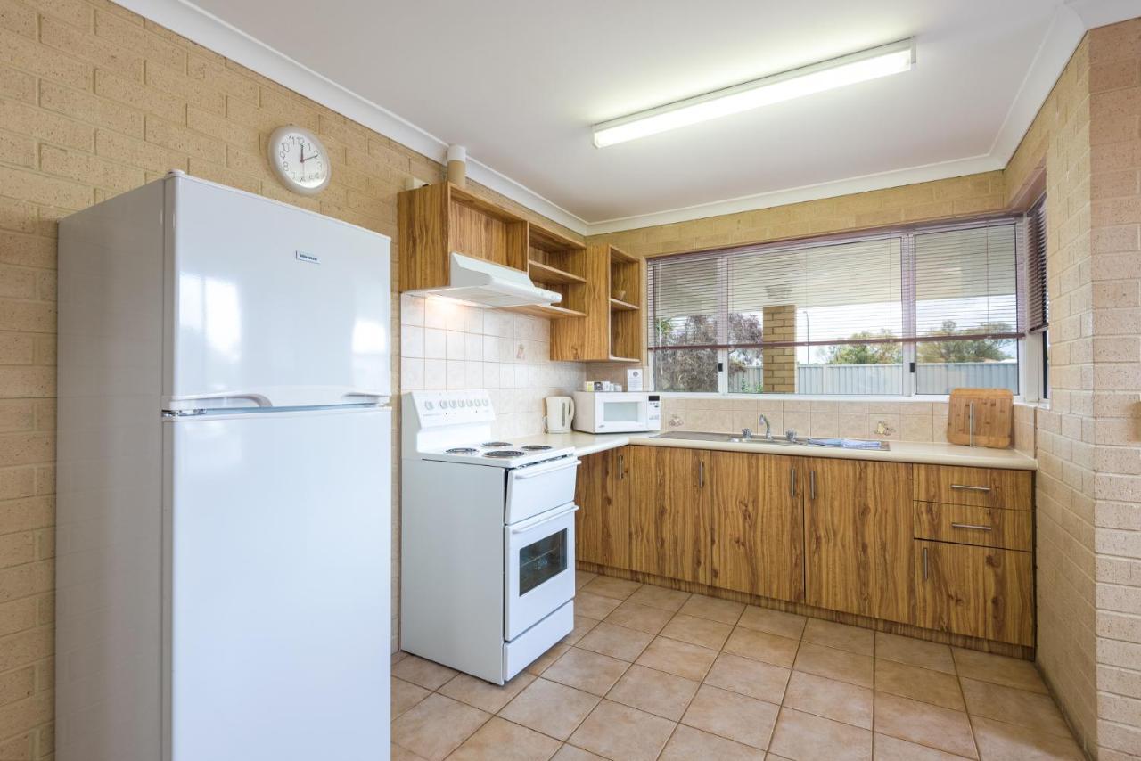 Albany Holiday Units Екстер'єр фото